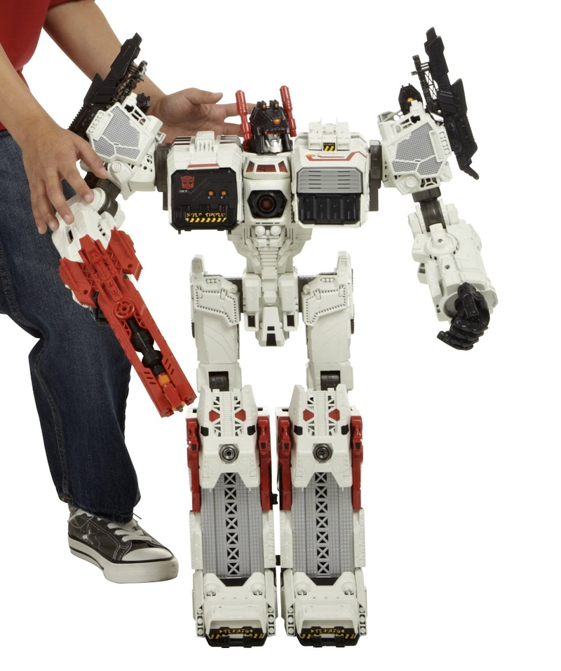 Illustration for article titled The Most Insanely Fantastic Toys Coming to Comic-Con 2013